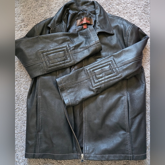 Danier Leather Jacket - Picture 4 of 4